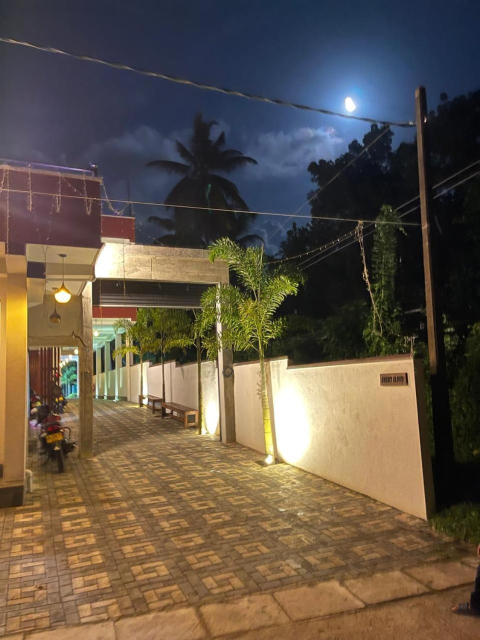 Hotel Sunny Cloud Harumalgoda Exterior foto